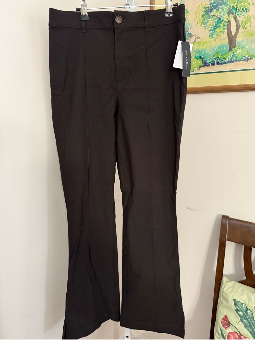 Violets & Roses Point Stretch slacks. NWT. Size 10.